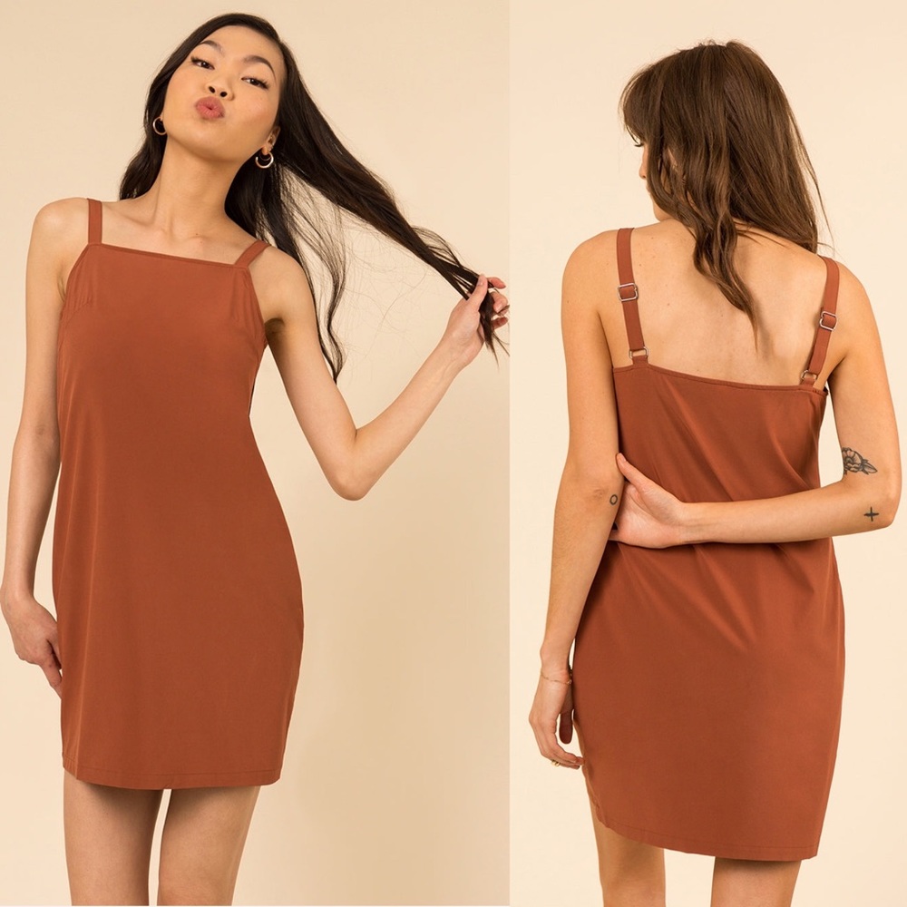 Wayre Seville Travel Dress Clay Tan Size Medium